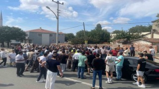 Keşanda ölümle sonuçlanan kaza sonrası mahalle sakinleri yolu trafiğe kapattı
