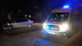 Kırıkkalede iki otomobil kafa kafaya çarpıştı: 4 yaralı