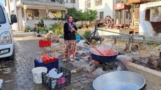 Kışlık salçalar kaynamaya başladı