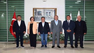 Kıyı Ege Belediyeler Birliği Encümeni İzmirde toplandı