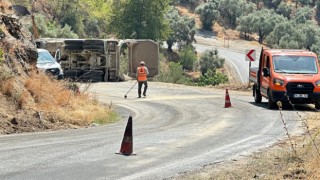 Kontrolden çıkan malzeme yüklü kamyon devrildi: 1 yaralı