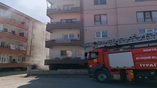 Konyada 4 katlı apartmanın bodrumunda yangın paniği