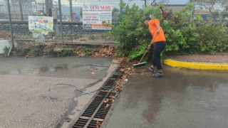 Körfezde su baskınlarına karşı mazgallar temizleniyor