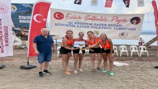 Köyceğizde Plaj Voleybolu Turnuvası ödül töreni ile sona erdi