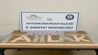 Kumar oynayan 4 kişi polis baskınında yakalandı