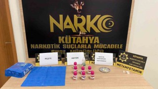 Kütahyada otobüste uyuşturucu ile yakalanan 2 yolcu gözaltına alındı