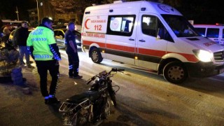 Kütahyada otomobil ile motosiklet çarpıştı: 2 yaralı