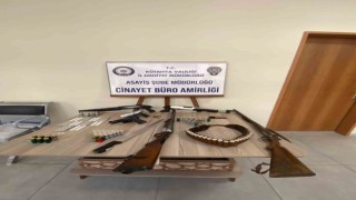 Kütahyada sosyal medya üzerinden silah, tüfek ve mühimmat paylaşımında bulunan 11 kişi yakalandı