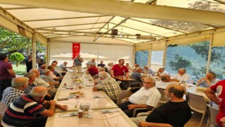 Lise arkadaşları 50 yıl sonra buluştu