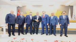 Lokman Hekime anlamlı ödül
