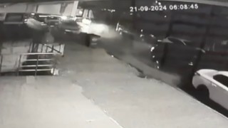 Maltepede alkollü sürücü park halindeki 3 araca çarptı
