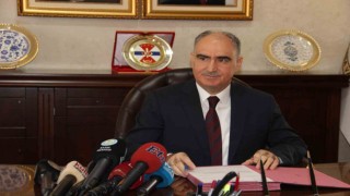 Manisanın yeni Valisi Özkandan ilk açıklama: Manisanın kalkınması ve vatandaşın mutluluğu için çalışacağız
