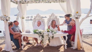 Marmariste 8 ayda 500 kişi evlendi