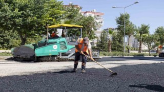 Mersinde yol yenileme çalışmaları sürüyor