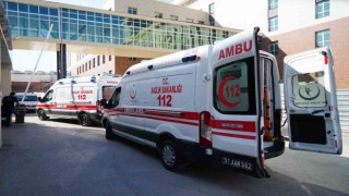 Minibüs ile otomobil çarpıştı: 5 yaralı