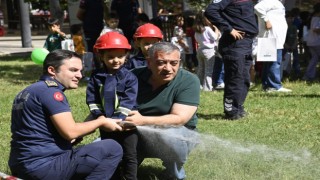 Minik öğrenciler fahri itfaiyeci oldu