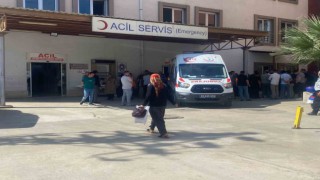 Motosiklet ile kamyonet çarpıştı, anne ile oğlu ağır yaralandı