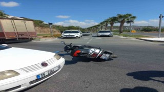 Motosiklet ile otomobil çarpıştı: 1 yaralı