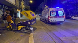 Motosikletli kuryenin çarptığı kadın yaralandı