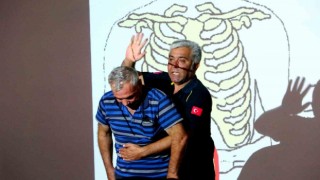 Muğlada okul servisi şoförlerine ve rehber personele güvenlik eğitimi verildi