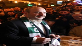 Mustafa Varank Bursasporun deplasman sponsoru oldu