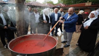 Mustafa Varank salça kazanı başına geçti