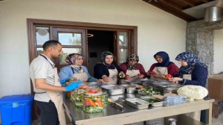 Müze Meram Yemek Atölyesinde sohbahar, kış hazırlıkları yapıldı