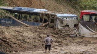 Nepalde sel ve toprak kaymasında can kaybı 193e yükseldi