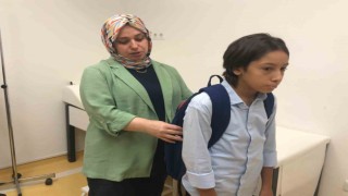 Okul çantası hazırlarken buna dikkat: Ağır kitapları sırta yakın koyun