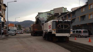 Oltuda yollar yeniden asfaltlanıyor