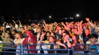 Orhaneli Karagöz Festivali ve Kurtuluş şenlikleri coşkuyla kutlandı