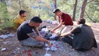 Orman ekiplerinin mütevazı kahvaltısı