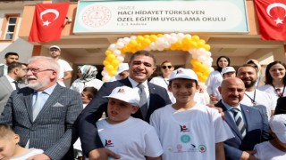 Otizmli bireyler doğayla iç içe eğitim alarak gelişimlerine katkı sağlıyor
