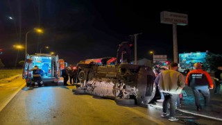 Otomobil ile kamyonetin çarpıştığı kazada 3 kişi yaralandı