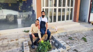 Öyle bir yerde yetişti ki, görenleri hayrete düşürdü