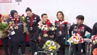 Paralimpik Oyunlarında rekor kıran milli sporcular yurda döndü