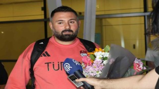 Pariste mücadele eden para halterciler Ankaraya döndü