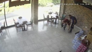 Pendikte börekçide yaşanan kavganın başlama anlarına ait görüntüler ortaya çıktı
