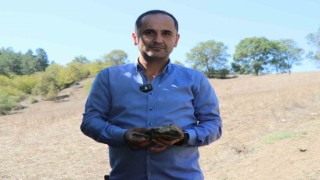 Pikniğe gittiği derenin içerisinde göktaşı bulduğunu iddia etti