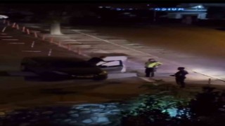 Pilot oldu ama, uçamayıp duvarda asılı kaldı