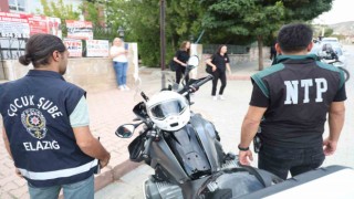 Polis ekipleri okul önlerinde göz açtırmıyor