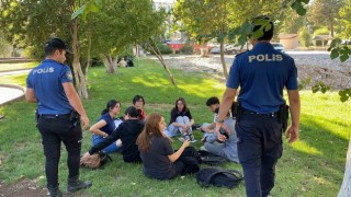 Polis ekiplerinden Mimar Sinan Parkına sıkı denetim