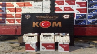 Polis kamyonda milyonlarca boş makaron ele geçirdi