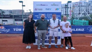 Prof. Dr. Ayhan Kızıl T200 Masters Tenis Turnuvasında 7. yılın şampiyonları belli oldu