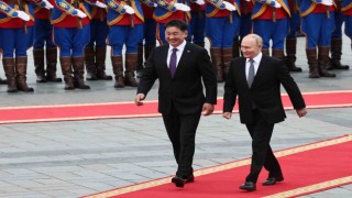 Putin, Moğolistanda resmi törenle karşılandı
