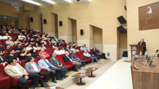 Rektör Altun, Mühendislik Fakültesinin açılış dersini verdi
