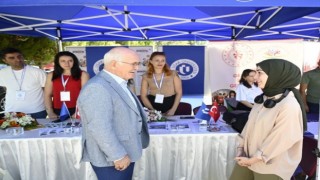 Rektör Savaş yeni öğrencilerle buluştu
