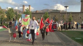 Sağlık çalışanları Erzurumda İsraili protesto etti