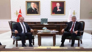 Sağlık-Sen yönetimi, sağlık çalışanlarının taleplerini Sağlık Bakanı Memişoğlu ile paylaştı