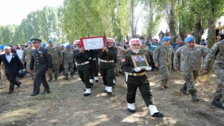 Şehit Piyade Sözleşmeli Er Abakay memleketi Muşta toprağa verildi